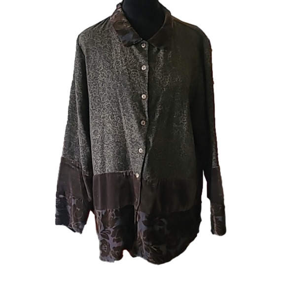 Citron Tops - Citron Malibu Boutique Velvet lace‎ Print Tunic Size Medium